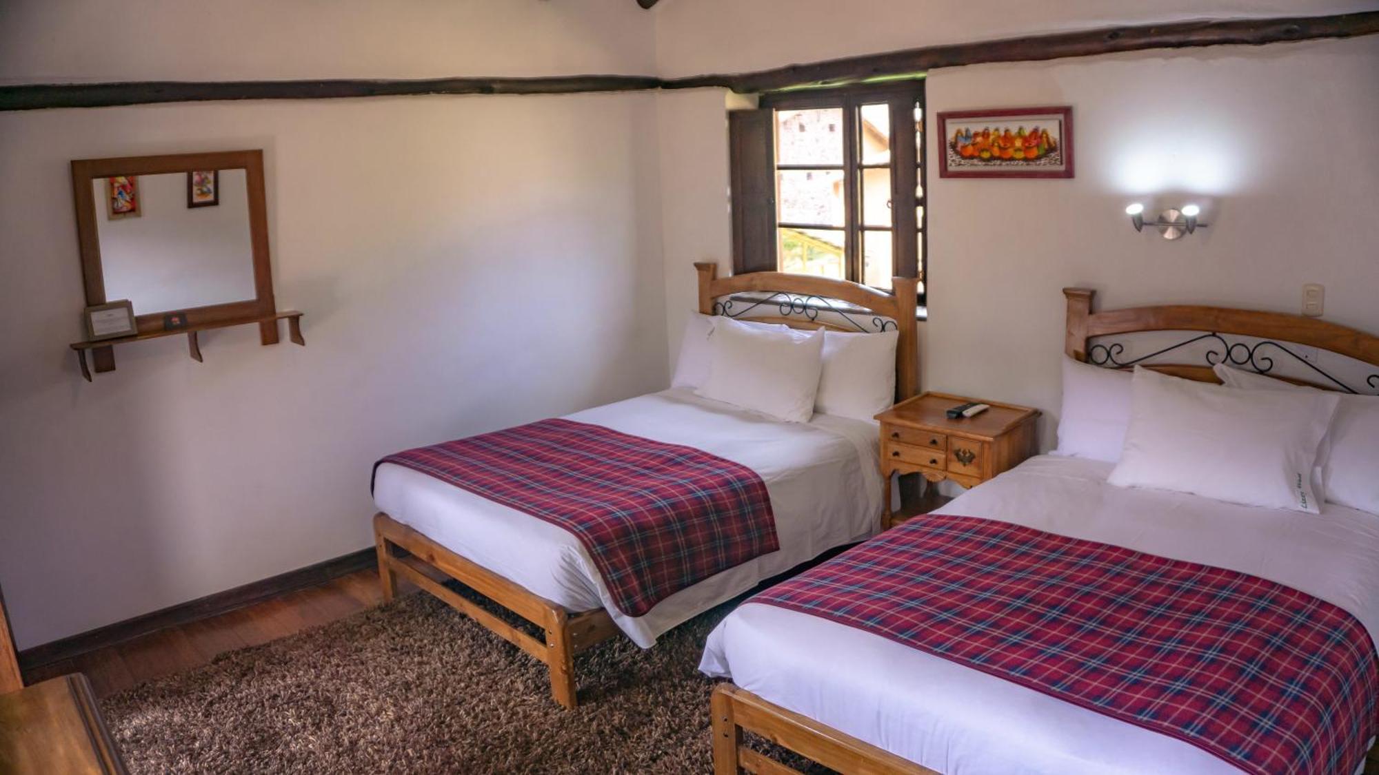 Lizzy Wasi Urubamba Hotel Buitenkant foto