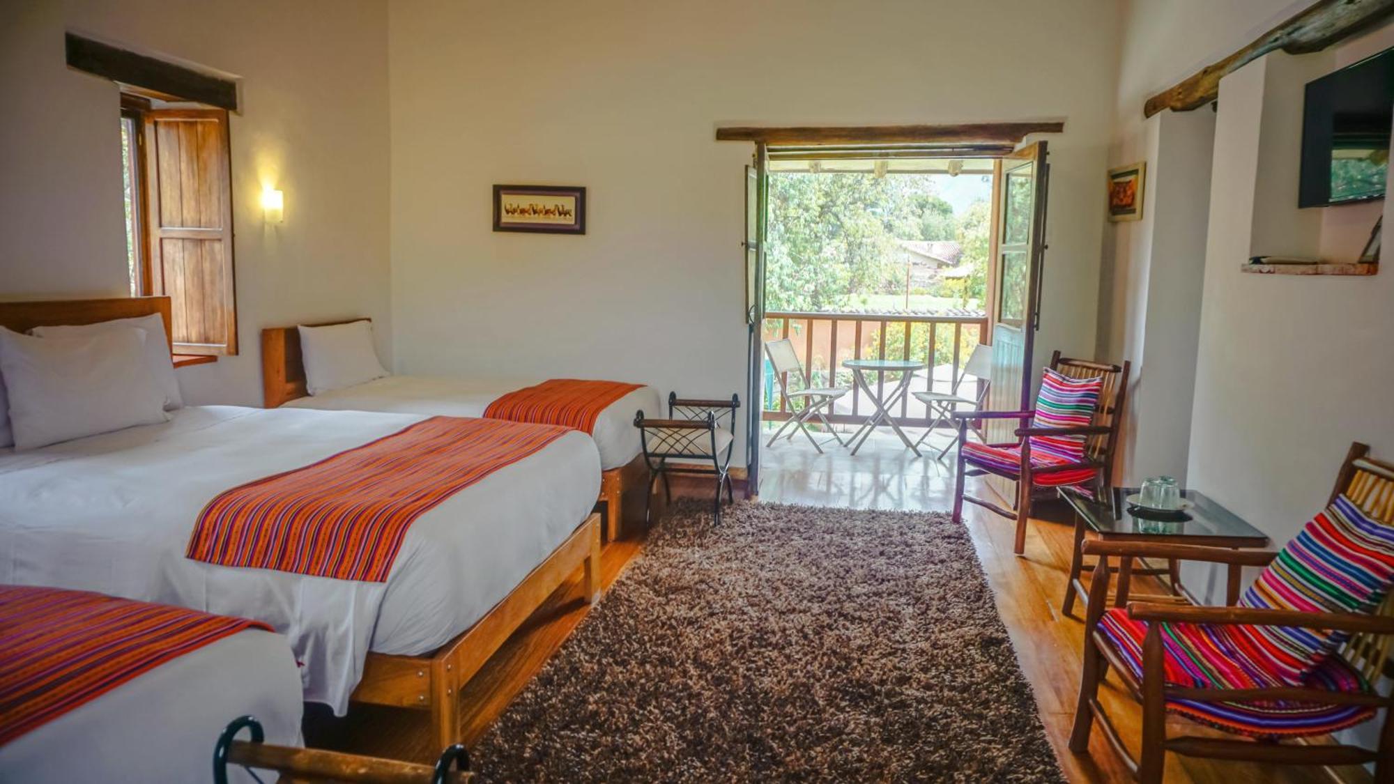 Lizzy Wasi Urubamba Hotel Buitenkant foto