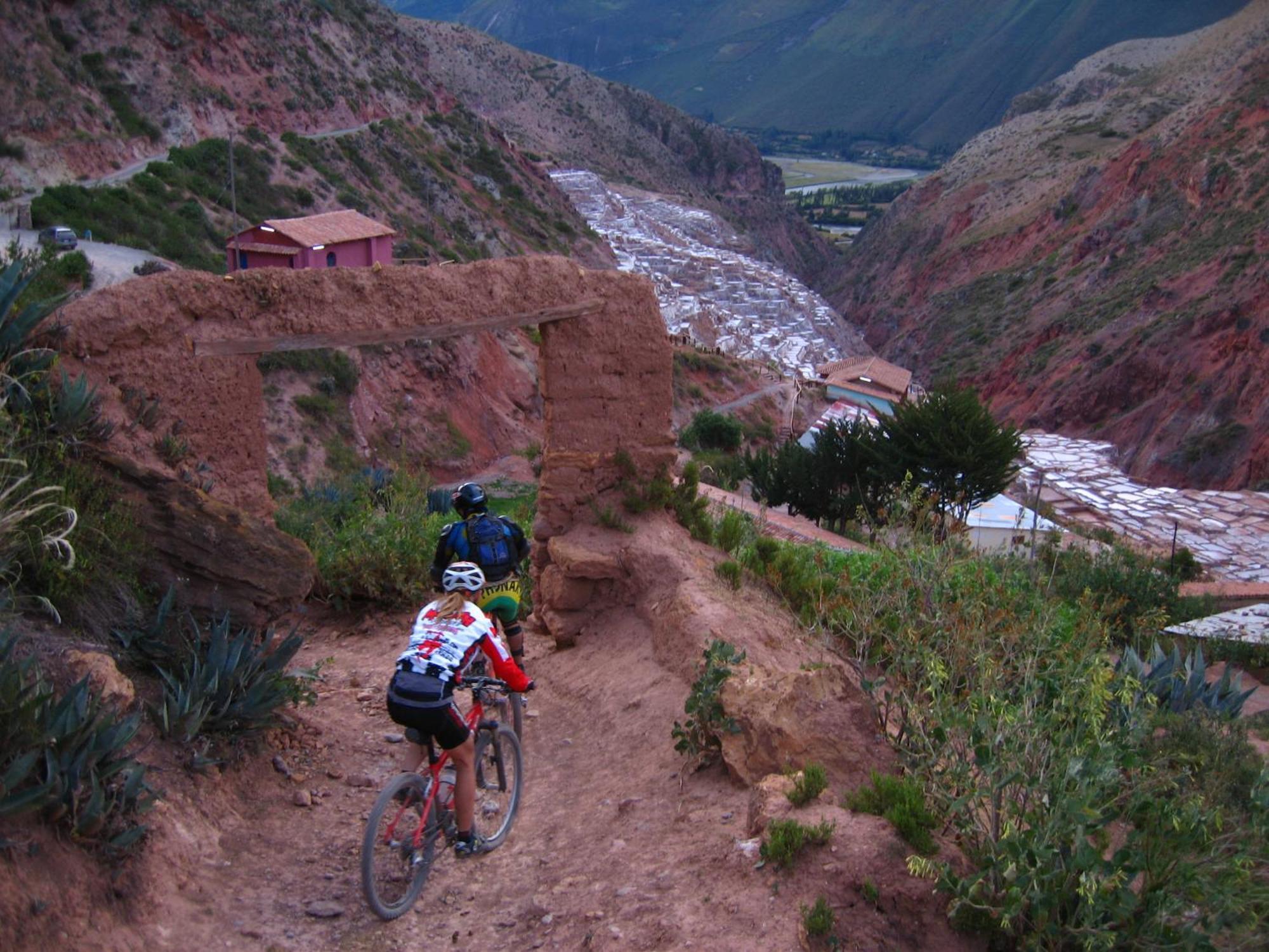 Lizzy Wasi Urubamba Hotel Buitenkant foto