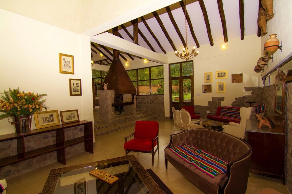 Lizzy Wasi Urubamba Hotel Buitenkant foto