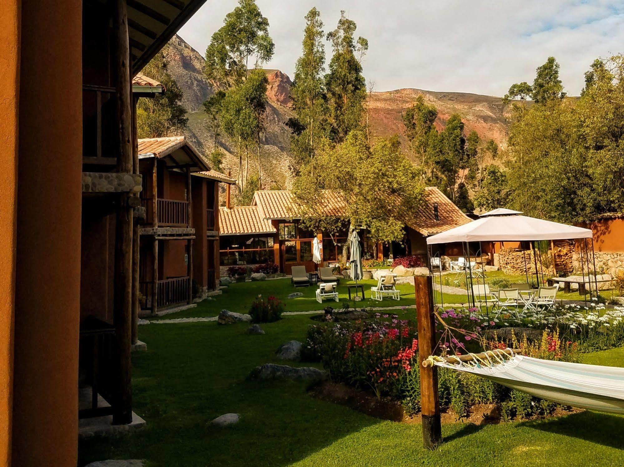 Lizzy Wasi Urubamba Hotel Buitenkant foto